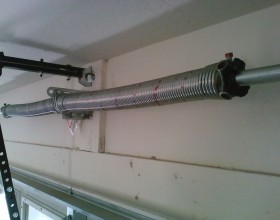 5f7722db5b069a9d1e24803fee54901f broken garage door spring garage door spring repair