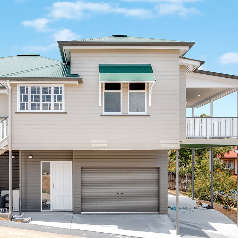 Steel-line garage door