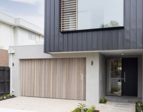 motorised gates connected to home automation